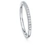 Anello a fascia Eternity con diamanti sintetici 0,2 carati in totale, forma rotonda, oro bianco 14K