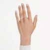 Anello a fascia Eternity V con diamanti sintetici 0,25 carati in totale, forma rotonda, oro bianco 14K