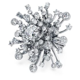 Anello Galaxy con diamanti sintetici da 9,5 carati in totale, forme miste, oro bianco 18 carati Anello Galaxy con diamanti sintetici da 9,5 carati in totale, forme miste, oro bianco 18 carati