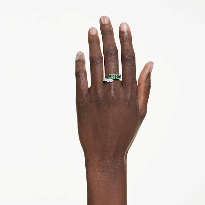 Anello Matrix con tagli misti, verde, placcato in rodio Anello Matrix con tagli misti, verde, placcato in rodio