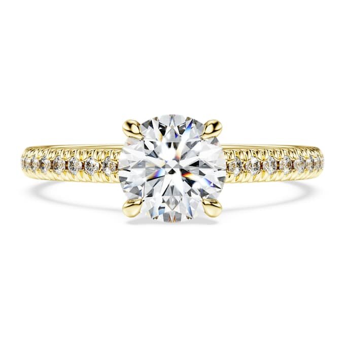 Anello solitario Eternity con diamanti sintetici da 1,2 carati in totale, forma rotonda, oro giallo 14K Anello solitario Eternity con diamanti sintetici da 1,2 carati in totale, forma rotonda, oro giallo 14K