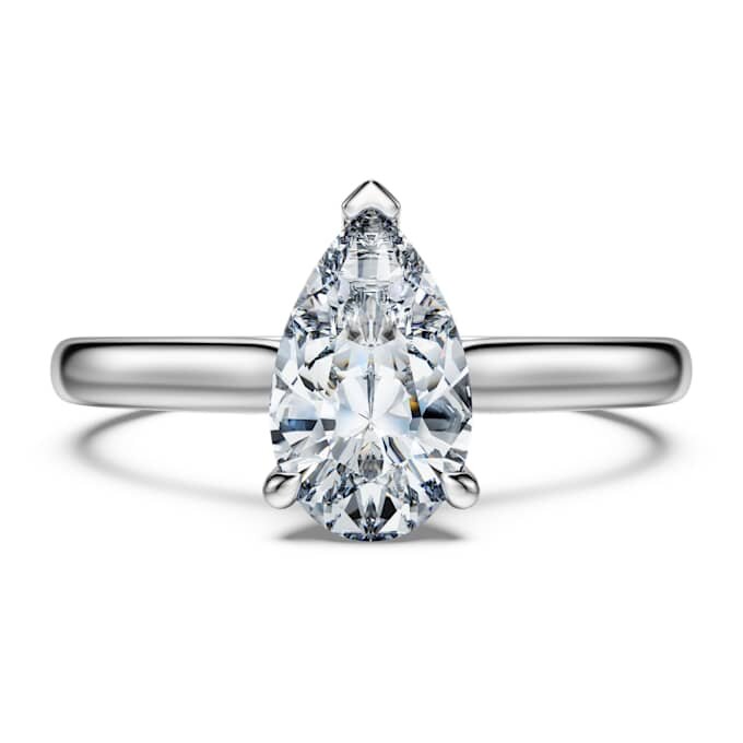 Anello solitario Eternity con diamanti sintetici da 1 carato in totale, taglio a pera, oro bianco 14K Anello solitario Eternity con diamanti sintetici da 1 carato in totale, taglio a pera, oro bianco 14K