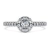 Anello solitario Eternity Halo con diamanti sintetici 0,45 carati in totale, forma rotonda, argento sterling Anello solitario Eternity Halo con diamanti sintetici 0,45 carati in totale, forma rotonda, argento sterling