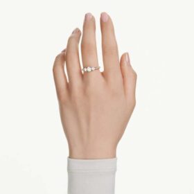Anello Stilla Attract, taglio rotondo, bianco, placcato in oro Anello Stilla Attract, taglio rotondo, bianco, placcato in oro