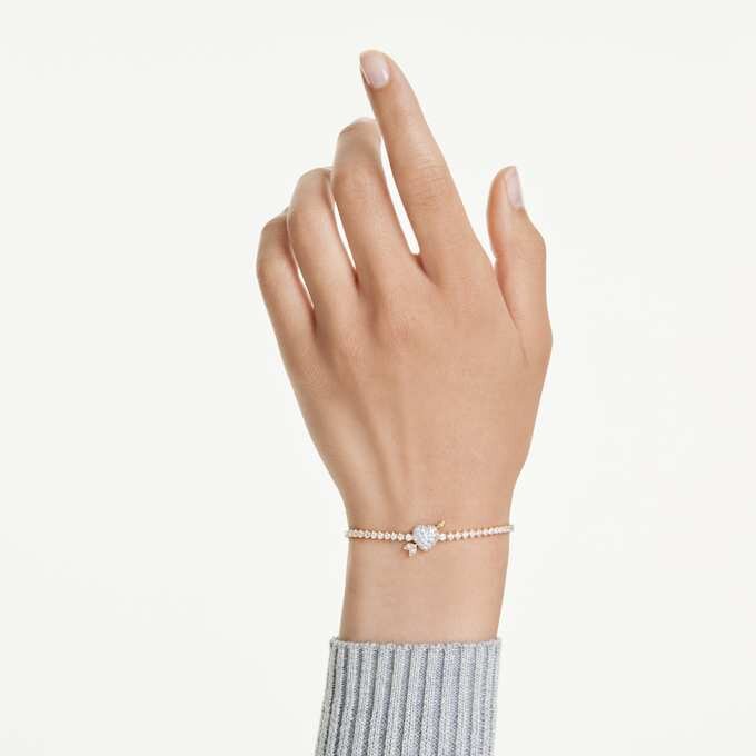 Bracciale Idyllia con tagli misti, cuore con freccia, bianco, placcato oro Bracciale Idyllia con tagli misti, cuore con freccia, bianco, placcato oro