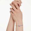 Bracciale rigido Dextera con taglio rotondo, bianco, placcato in rodio Bracciale rigido Dextera con taglio rotondo, bianco, placcato in rodio
