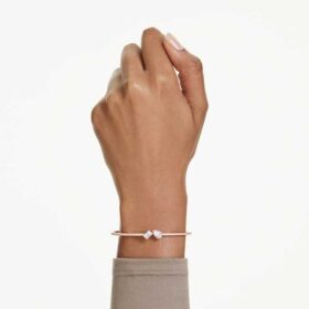 Bracciale rigido Mesmera con tagli misti, bianco, placcato in oro rosa