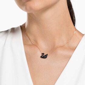 Ciondolo a forma di cigno, nero, placcato in oro rosa