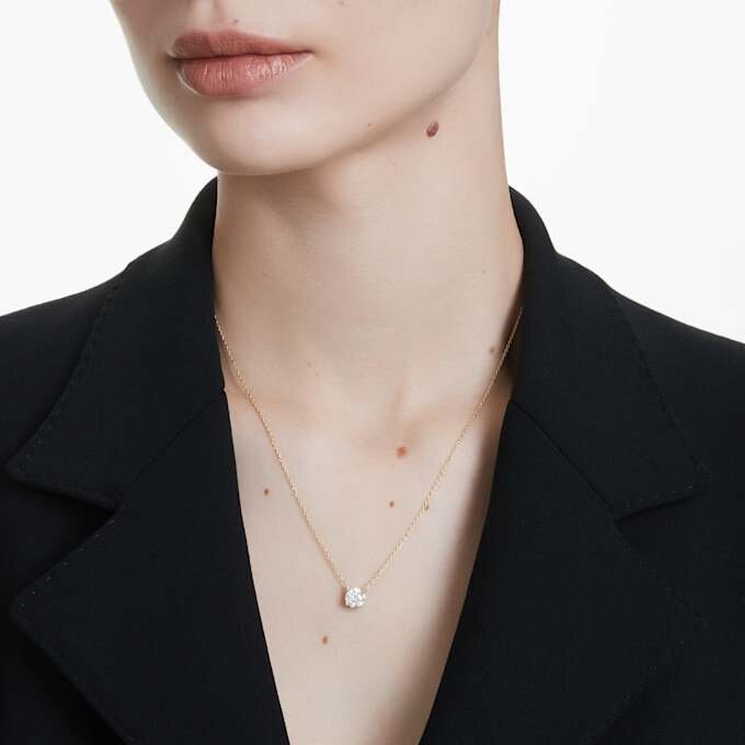 Ciondolo solitario Eternity con diamanti sintetici da laboratorio 1 Ct Tw, forma rotonda, oro giallo 14K Ciondolo solitario Eternity con diamanti sintetici da laboratorio 1 Ct Tw, forma rotonda, oro giallo 14K