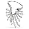Ear cuff “Swan” della Collezione Vienna, bianco, placcato in rutenio Ear cuff “Swan” della Collezione Vienna, bianco, placcato in rutenio