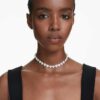 Girocollo Ariana Grande X Swarovski con tagli misti, perla di cristallo, cuore, bianco, placcato in rodio Girocollo Ariana Grande X Swarovski con tagli misti, perla di cristallo, cuore, bianco, placcato in rodio