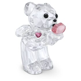 Kris Bear: un bacio pieno d’amore