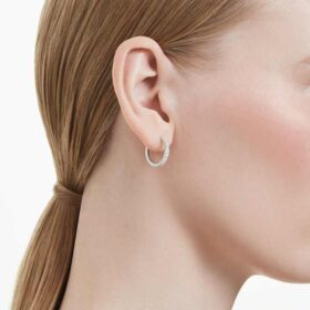 Orecchini a cerchio Eternity con diamanti sintetici 0,56 ct totali, forma rotonda, argento sterling