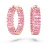 Orecchini a cerchio Matrix con taglio baguette, rosa, placcati in oro rosa Orecchini a cerchio Matrix con taglio baguette, rosa, placcati in oro rosa