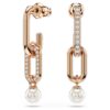 Orecchini pendenti Constella con perla di cristallo, taglio rotondo, bianchi, placcati in oro rosa Orecchini pendenti Constella con perla di cristallo, taglio rotondo, bianchi, placcati in oro rosa