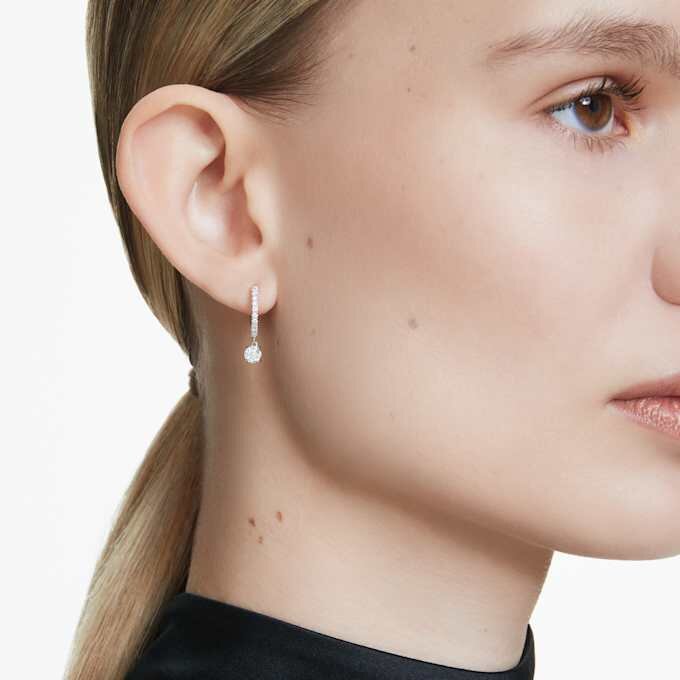 Orecchini pendenti Eternity con diamanti sintetici 0,7 Ct Tw, forma rotonda, oro bianco 14K Orecchini pendenti Eternity con diamanti sintetici 0,7 Ct Tw, forma rotonda, oro bianco 14K
