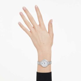 Orologio Matrix a 3 maglie Swiss Made, bracciale in metallo, color argento, acciaio inossidabile