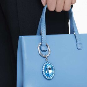 Portachiavi con cristallo taglio ovale, blu, finitura in metalli misti