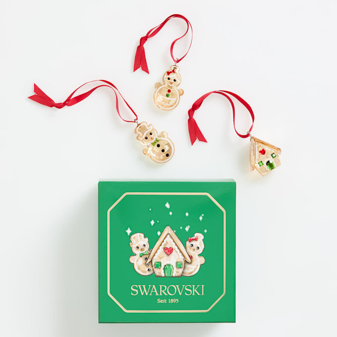 Set di decorazioni natalizie a forma di pan di zenzero “Holiday Cheers” Set di decorazioni natalizie a forma di pan di zenzero “Holiday Cheers”